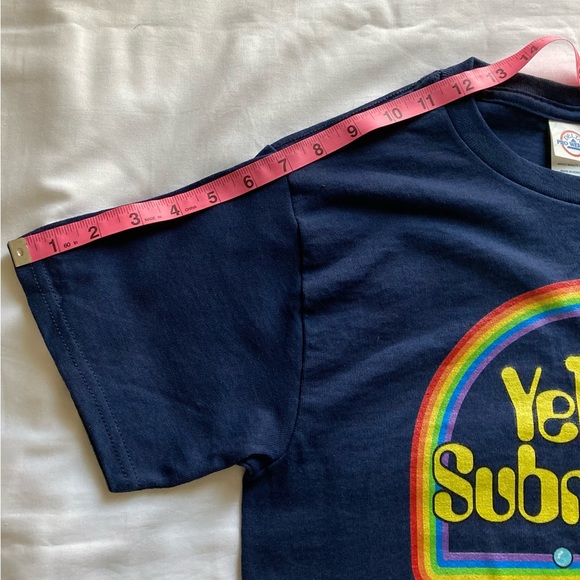 Woman’s Navy Blue T Shirt Yellow Submarines graphic Size S - Picture 5 of 8